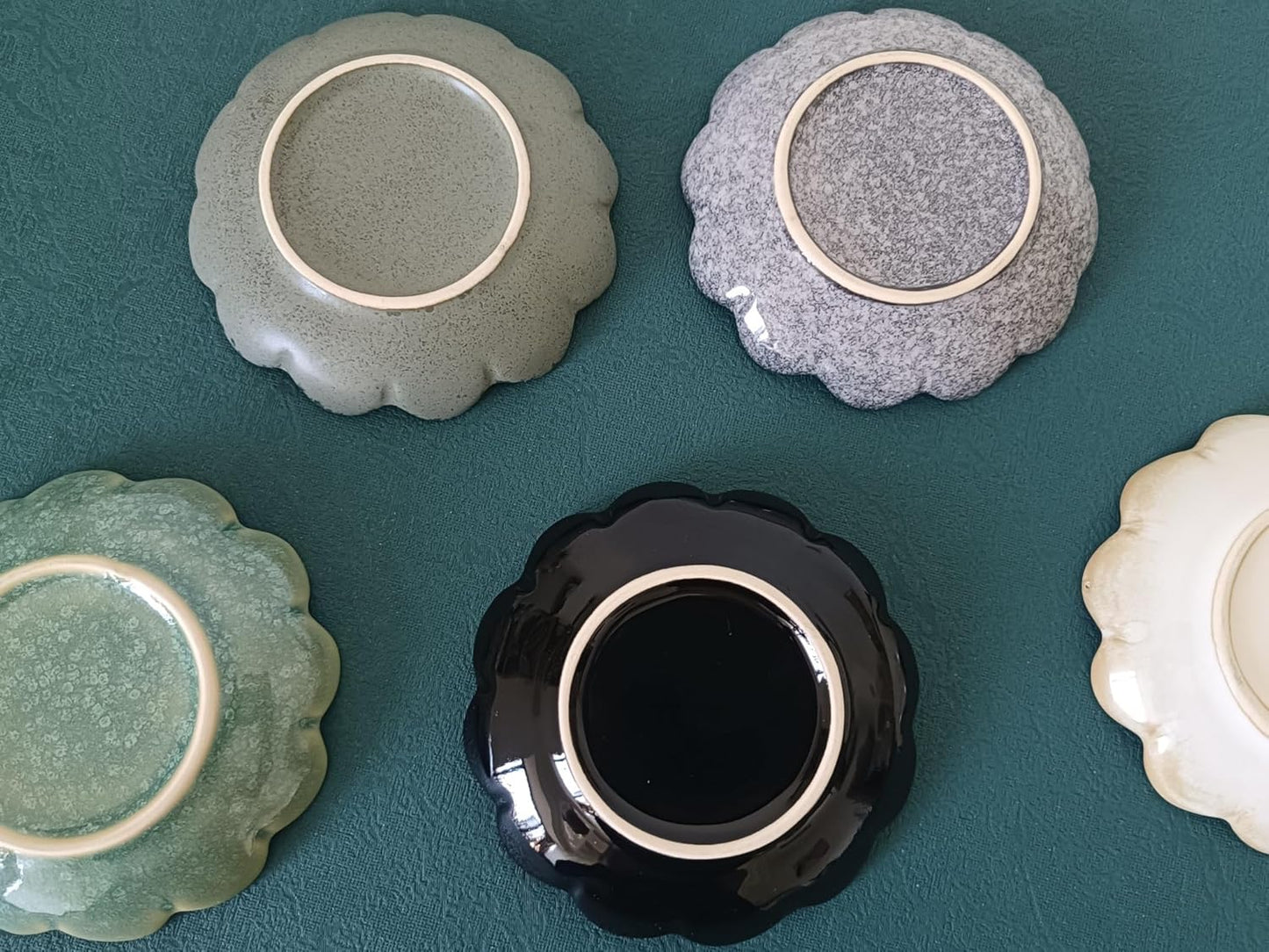 Ceramic Spoon Rest for Stove Top, Flower Cute Spoon Rest for Kitchen Counter, Cooking Spoon Holder for Kitchen Counter, Utensil Rest Spatula Rest Ladle Holder Tong Rest, 1 PC (Retro, Mist Green)