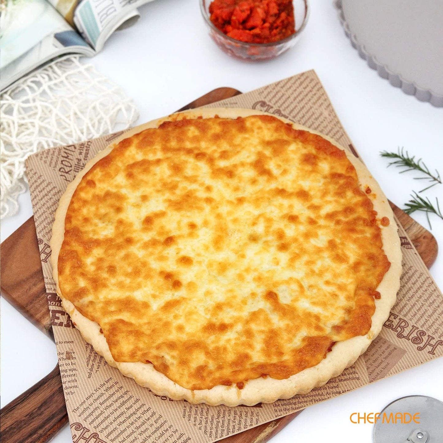 CHEFMADE 11-Inch Round Tart Pan with Removable Loose Bottom, Non-Stick Carbon Steel Quiche Pan for Oven Baking (Champagne Gold)