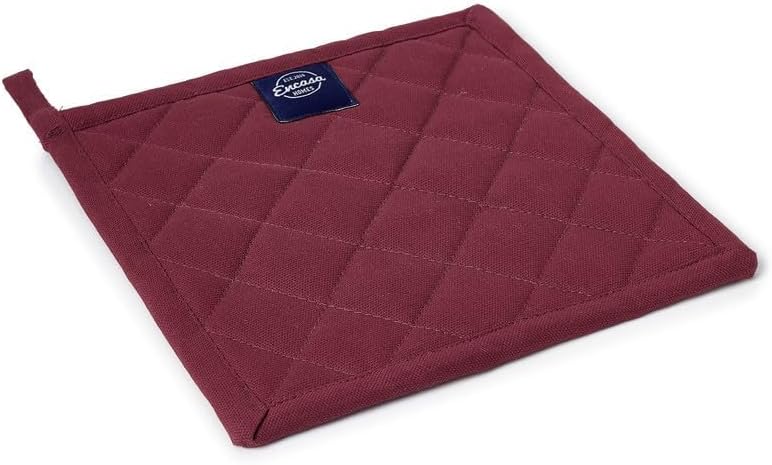 Encasa XO Heat Resistant Cotton Pot Holders with Hanging Loop - Set of 2 - Maroon - Multipurpose Quilted Everyday Hot Pad for Kitchen, Camping, BBQ & Microwave - 8x8 in