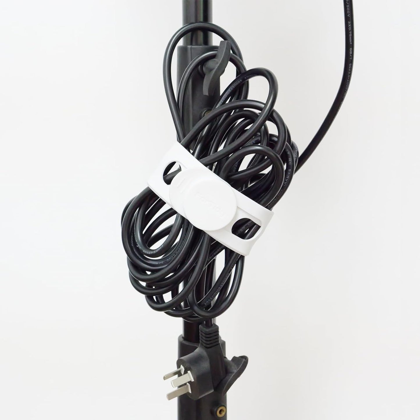 Silicone Utility Strap for Slow Cooker Lid, Pot, Bento Box, 21.65 In Reusable Elastic Self-Lock Silicone Tie for Bundling or Organizing Curtain, Cords, Yoga Mat, Camping Mat, 2pcs (White&White)