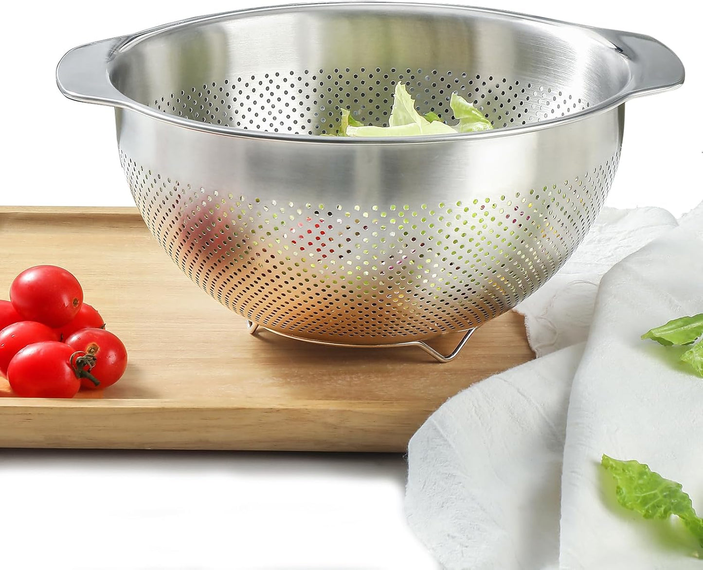 18/8 Stainless Steel Microwell Colander, 2.5QT Large Capacity with Handle Kitchen Food Strainer Basket for Washing Vegetables, Fruits, Rice, and Pasta (primary colour, 2.5QT)