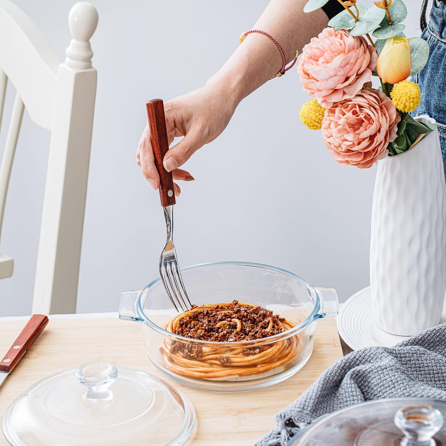 Maxcheck 2 Pieces Glass Casserole Dish with Lid Baking Casserole Dish Covered Cookware Microwave Bowls with Handle for Kitchen Restaurant Home Party Cooking, Oven Safe (Round,0.8L/ 1.7L)