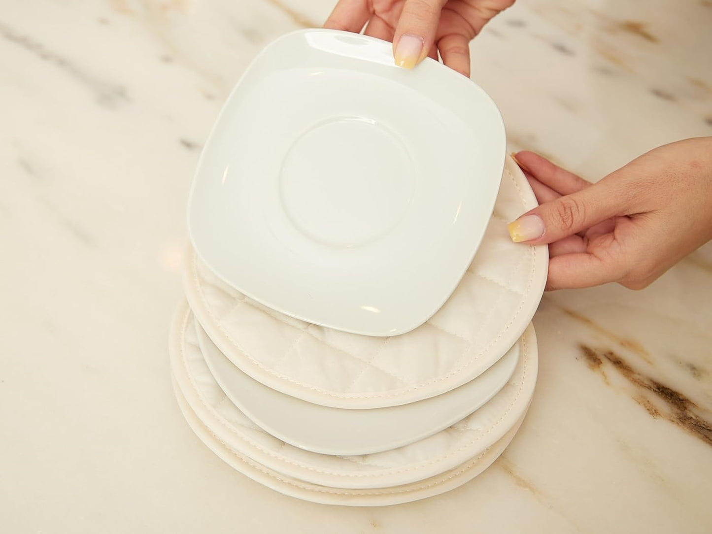 Covermates Keepsakes - Quilted Divider Set - Set of 4 - Scratch & Breakage Protection - Stain Resistant - Machine Washable - China Storage, Cream