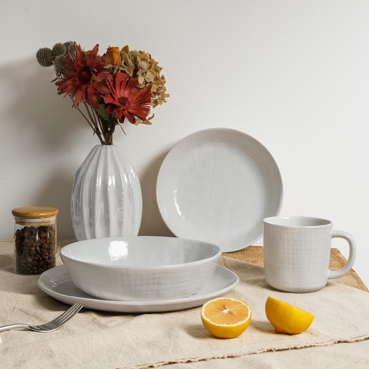 famiware Moonlight 8.5 Inch Pasta Bowls Set of 4, 32oz Serving Bowls for Kitchen, Soup Bowl with Linen Finish, Large Stoneware Bowls for Festivals, Housewarming, Dinnerware, White