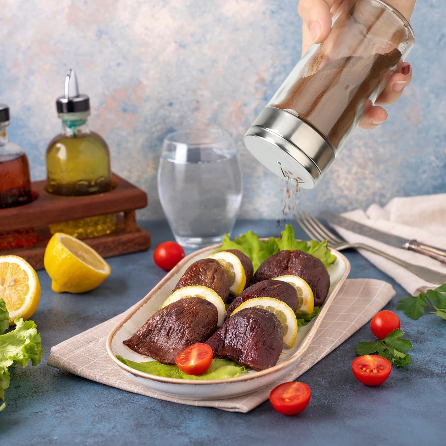 Segarty Spice Jar with Shaker Lids, 6 Pack 6 oz Spice Jars with Adjustable Pour Large Holes for Herbs Grains, Empty Glass Spices Bottles Seasoning Containers Salt Pepper Shakers