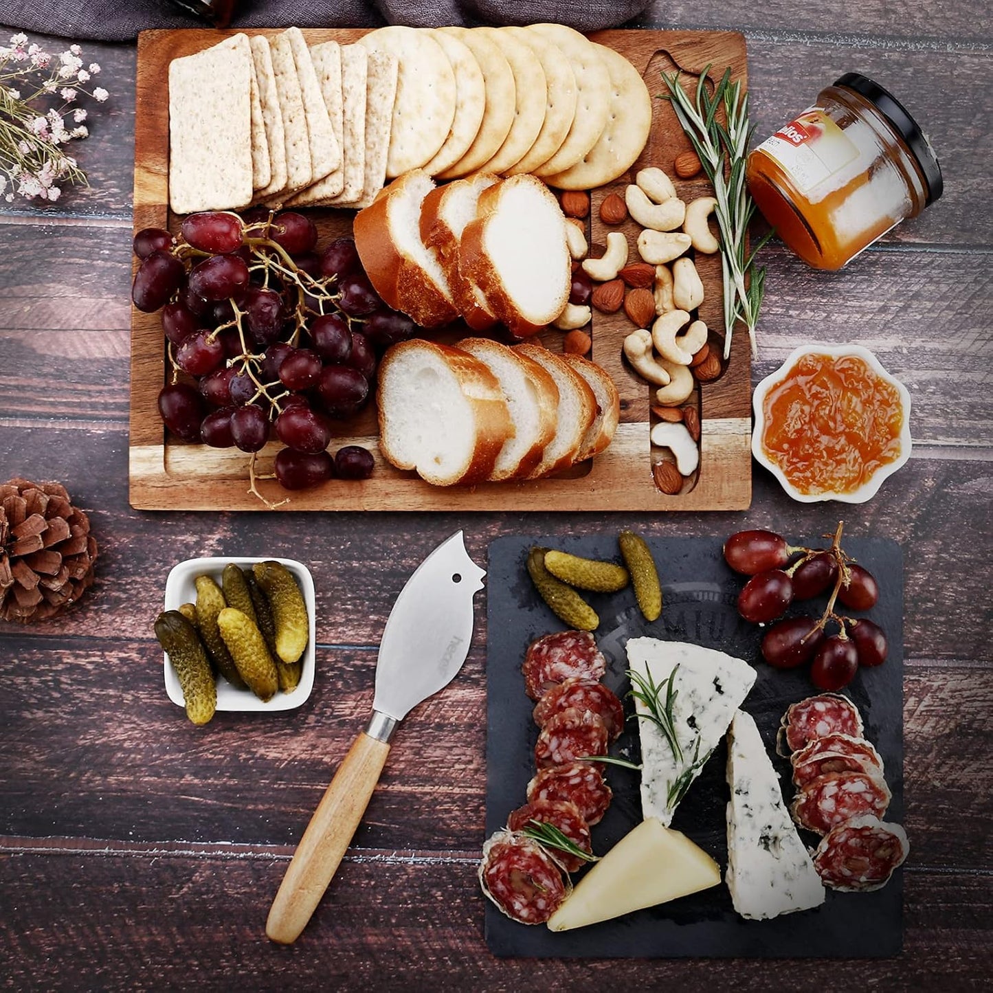 hecef Acacia Wood Cheese Board Set with Black Slate & Cheese knife, Wooden Charcuterie Platter & Serving Tray for Cheese, Crackers and Meat