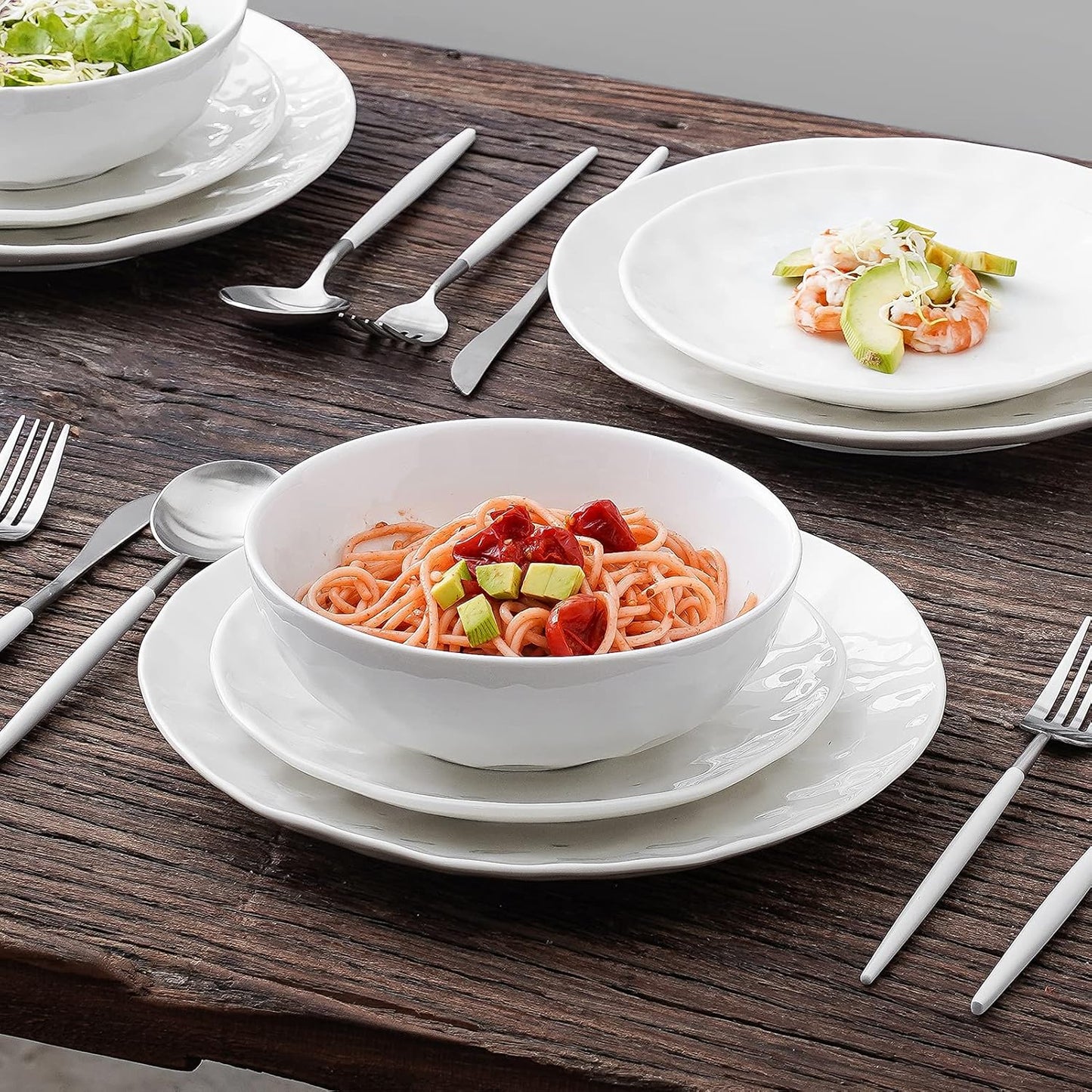 vicrays Ceramic Pasta Bowls Set, 32 Ounce Soup Bowls, Large Salad Bowls, Chip Resistant, Dishwasher Microwave Safe, Fluted stoneware Bowls for Kitchen, Serving Bowls, Set of 6 (White)