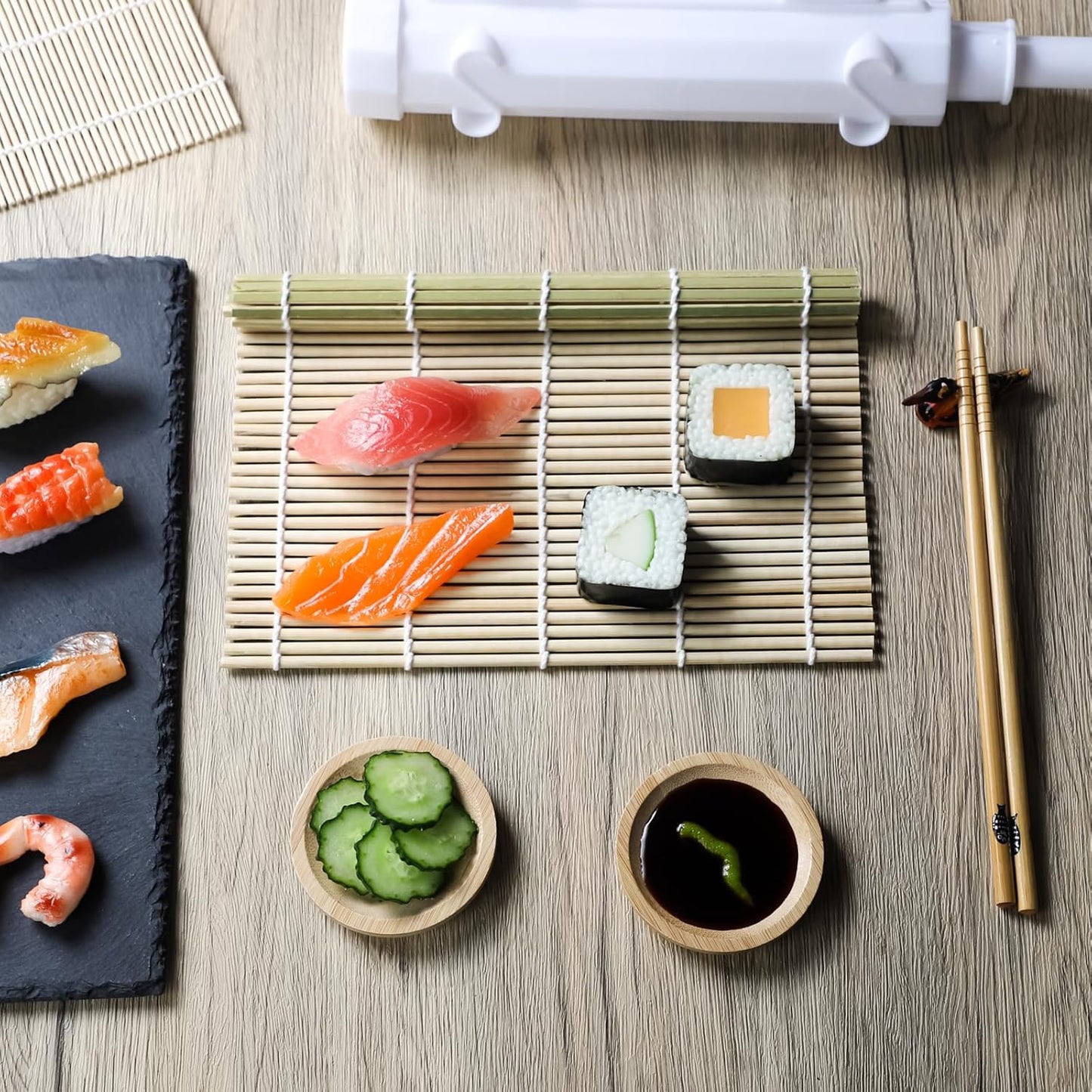 Sushi Making Kit, Sushi Maker for Beginners Sushi Roller Kit with Sushi Bazooka, Sushi Rolling Mat, Sauce Dishes (Style 1)