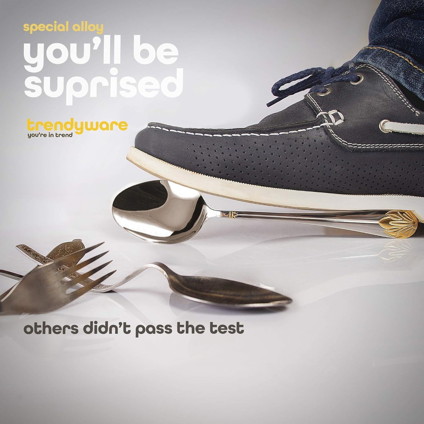 Silverware Set Limited Edition – 30 Piece Family Dinnerware Set – Flatware Set for 6 – Silver Tableware Set w/Gold Accents – Spoons, Knives, Teaspoons, Forks, Salad Forks